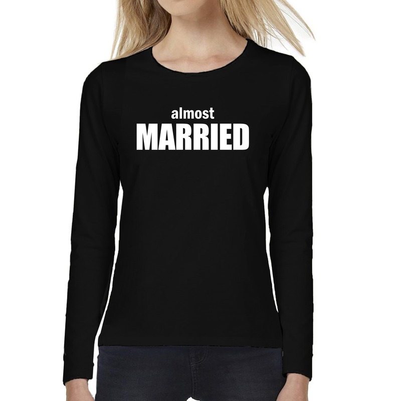 Almost Married vrijgezellen feest tekst t-shirt long sleeve zwa