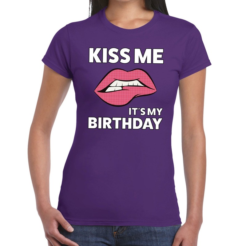 Kiss me it is my birthday t-shirt paars dames