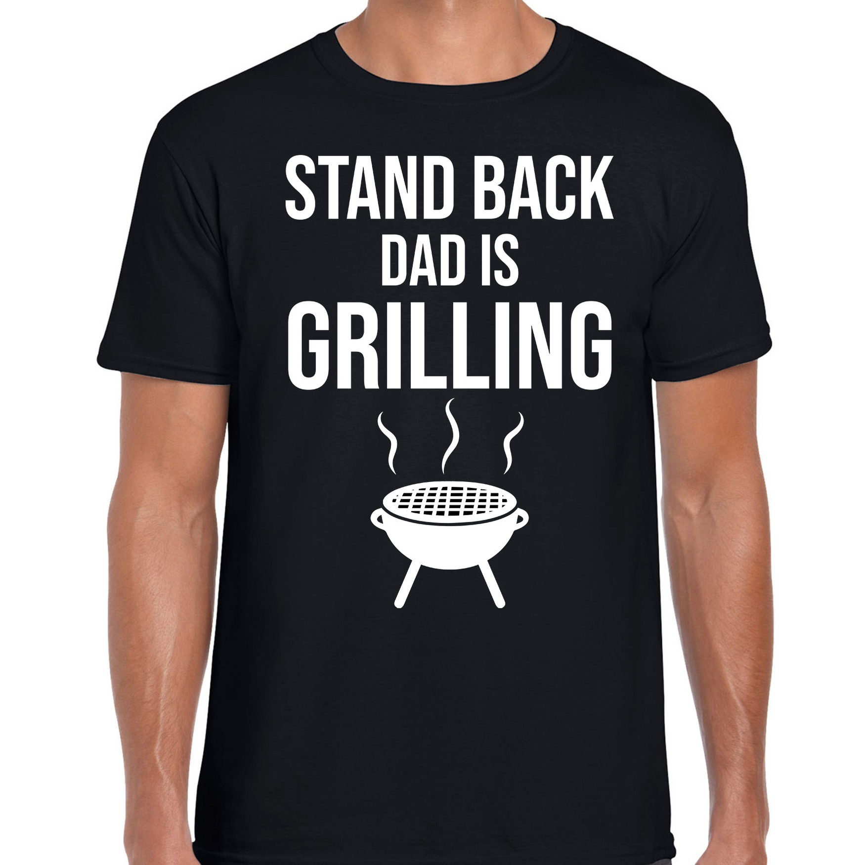 Stand back dad is grilling barbecue-bbq t-shirt zwart voor heren