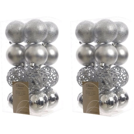 32x Zilveren kerstballen 6 cm glanzende/matte/glitter kunststof/plastic kerstversiering
