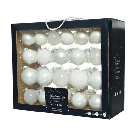 Kerstversiering glazen kerstballen mix pakket 5-6-7 cm wit 42x stuks met haakjes