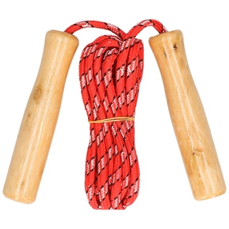 Rood springtouw met houten handvaten 236 cm